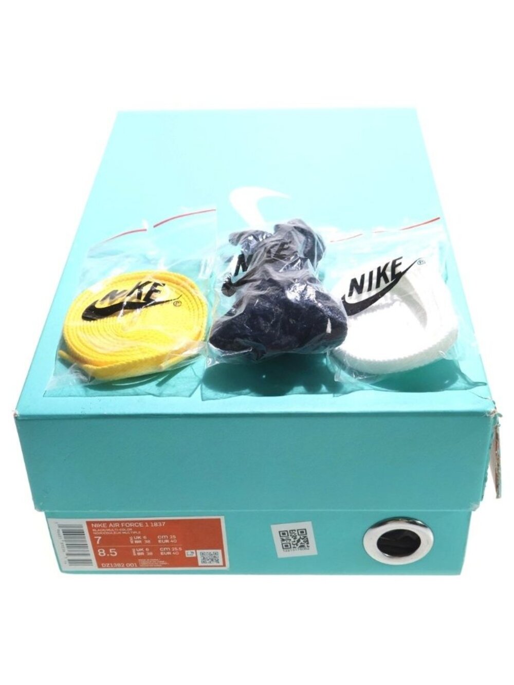 Tiffany Nike & Co Air Force 1 Low Black - Picture 6 of 6
